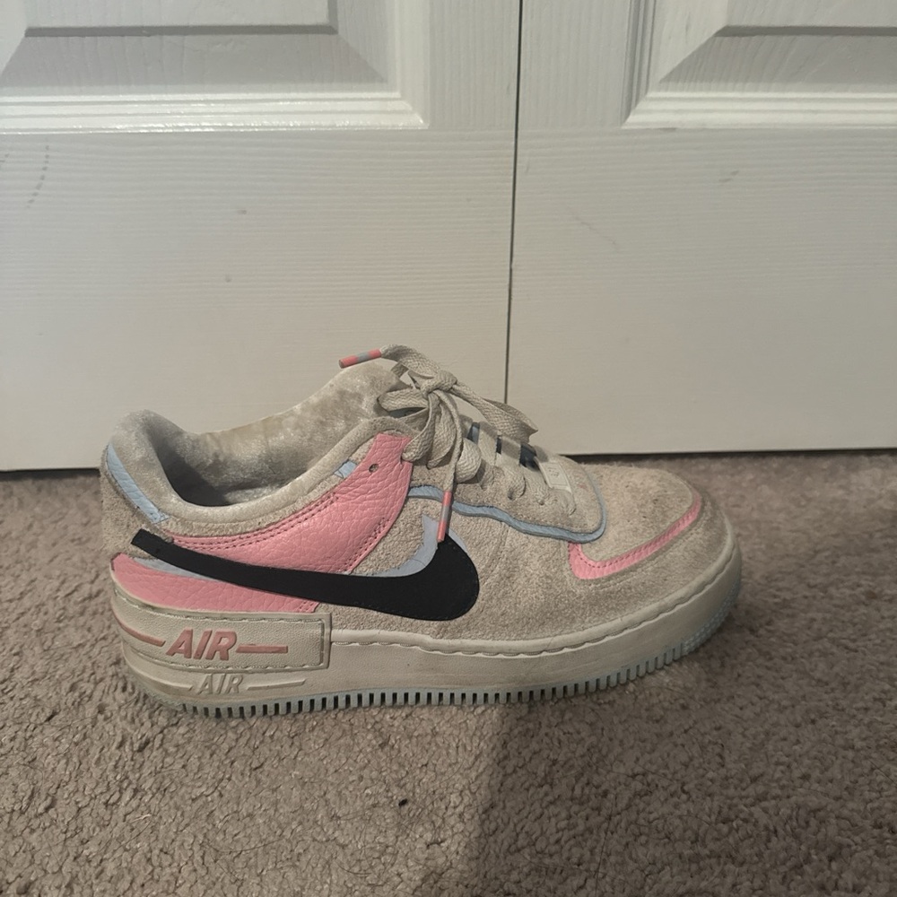 Nike Kids Sneakers in Pink and Cream
